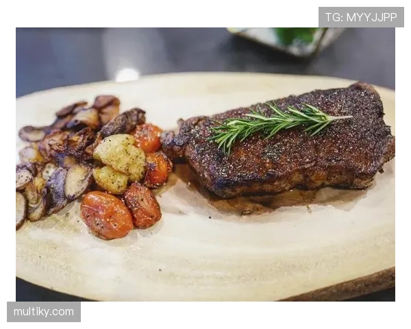 乔恩·琼斯家里冰箱塞满牛排，训练餐单比米其林还贵